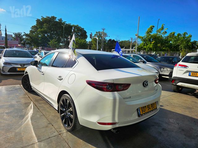 מאזדה 3