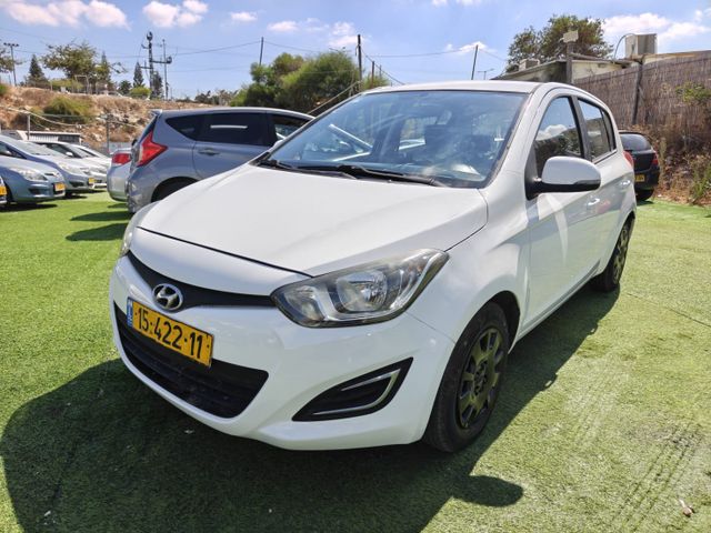 מודעת רכב יונדאי i20