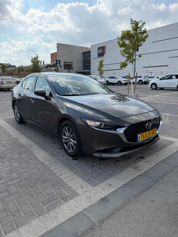 מאזדה 3