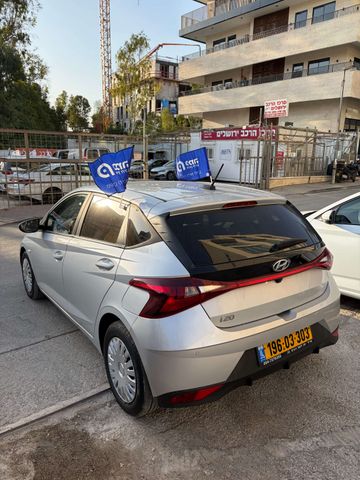 יונדאי i20