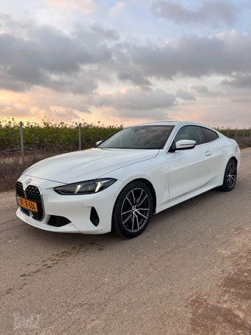 מודעת רכב ב מ וו סדרה 4