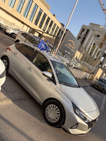 יונדאי i20