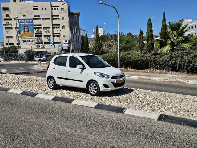 יונדאי i10