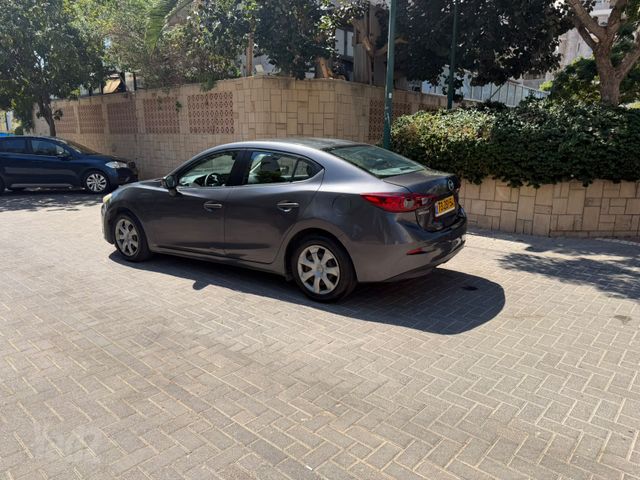 מאזדה 3