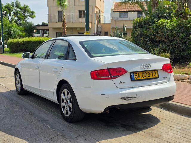 אאודי A4