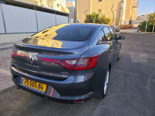רנו מגאן