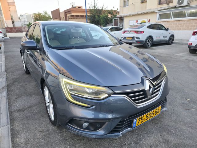 רנו מגאן