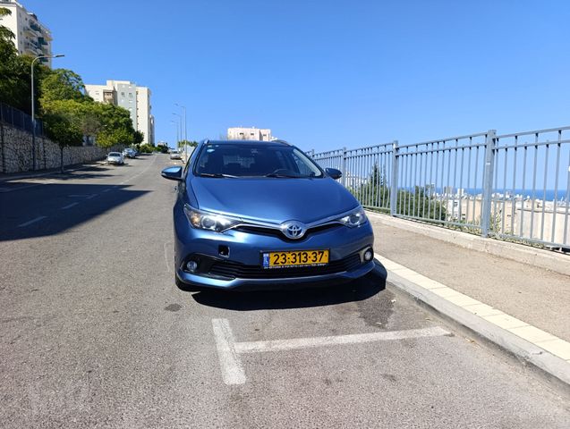 מודעת רכב טויוטה אוריס