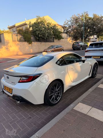 סובארו BRZ