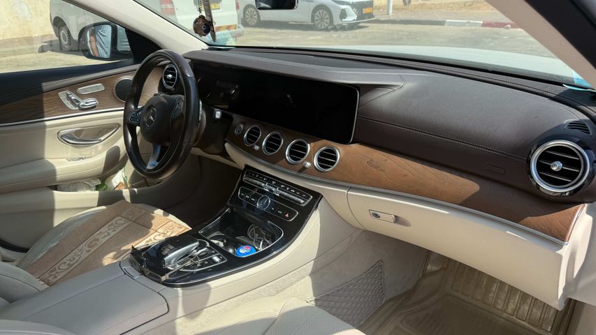 מרצדס-בנץ E-class