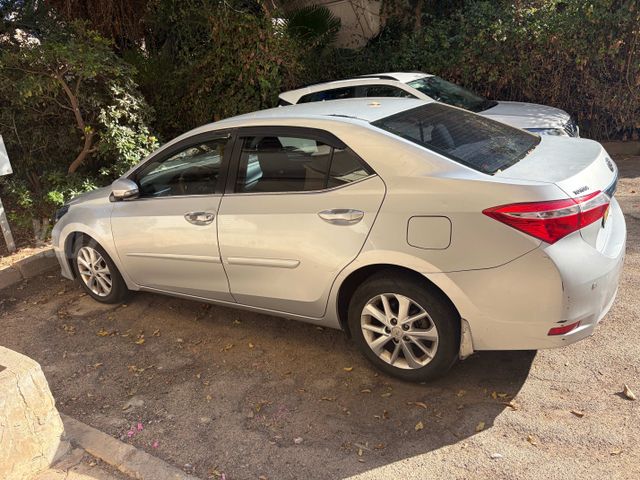 מודעת רכב טויוטה קורולה