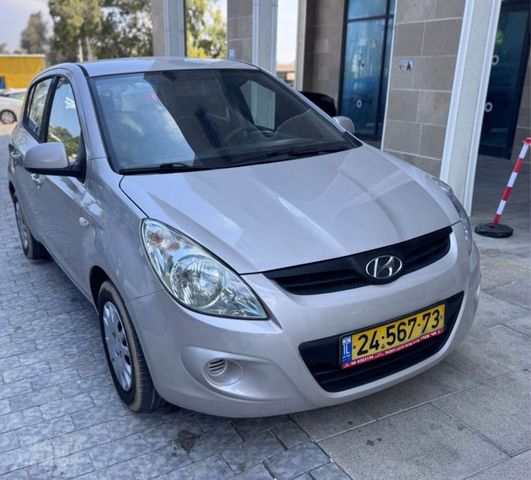 מודעת רכב יונדאי i20