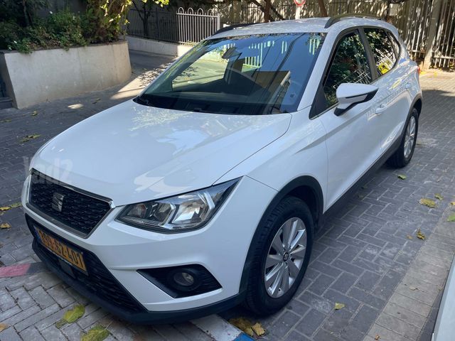 סיאט ארונה