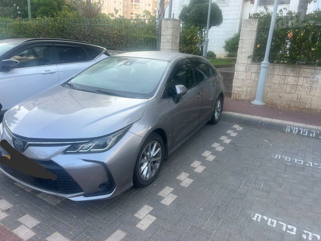 טויוטה קורולה