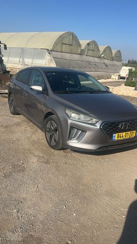 יונדאי איוניק