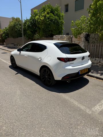 מאזדה 3