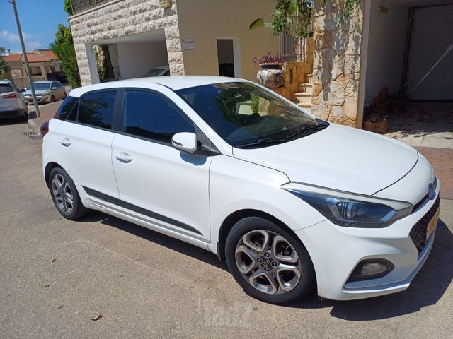 מודעת רכב יונדאי i20