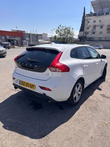 מודעת רכב וולוו V40