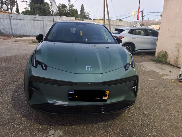 זיקר X