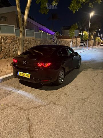 מאזדה 3