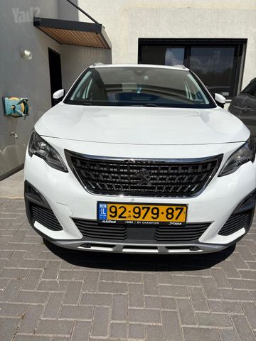פיג'ו 3008