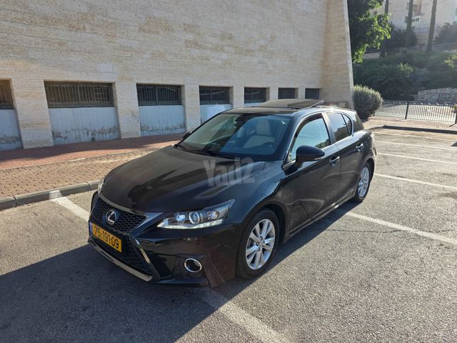 מודעת רכב לקסוס CT