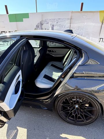 ב מ וו M3