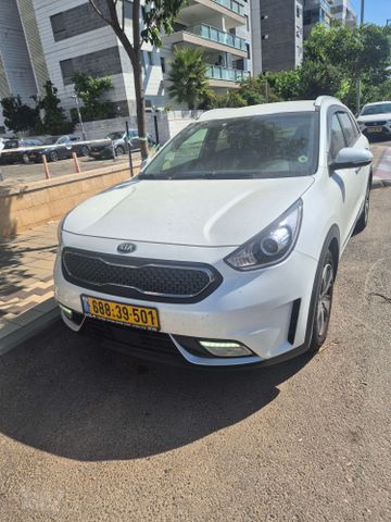 קיה נירו