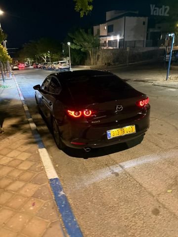 מאזדה 3