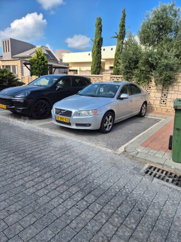 וולוו S80