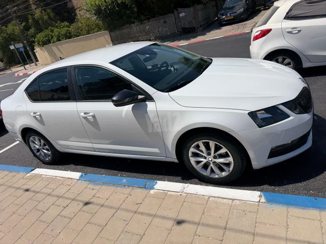 סקודה אוקטביה
