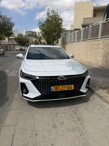 צ׳רי אריזו 8
