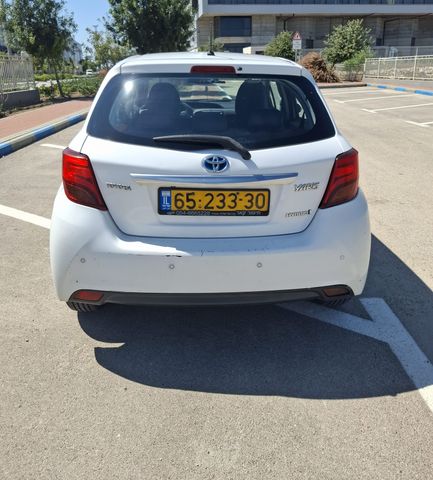 טויוטה יאריס