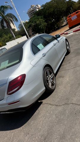 מרצדס-בנץ E-class
