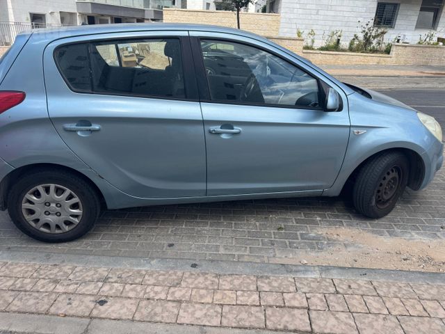 יונדאי i20