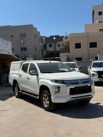 מיצובישי טרייטון / L200