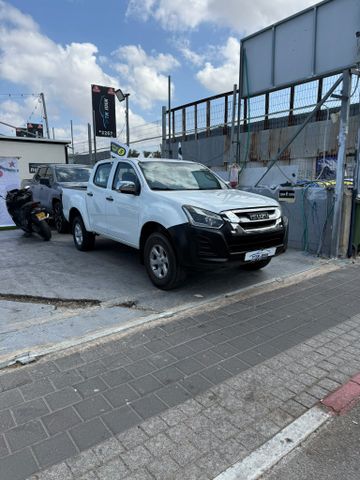 איסוזו די-מקס