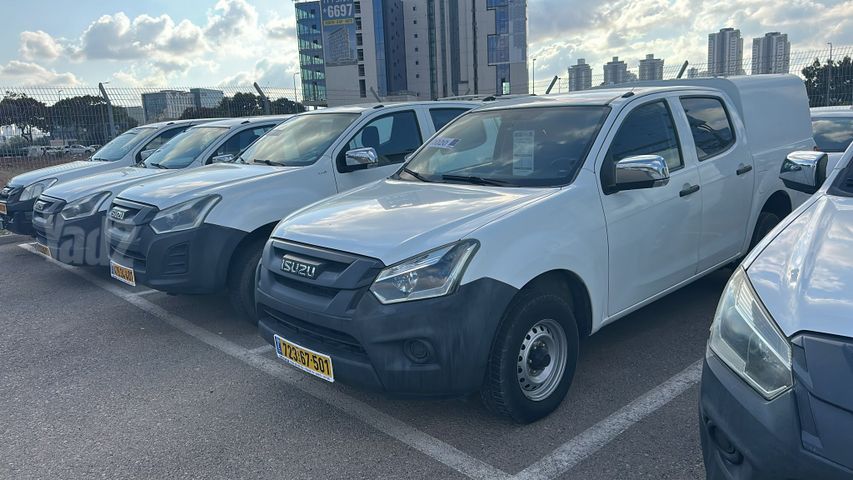 מודעת רכב איסוזו די-מקס