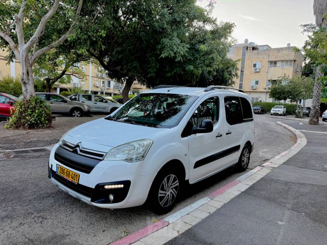 מודעת רכב סיטרואן ברלינגו