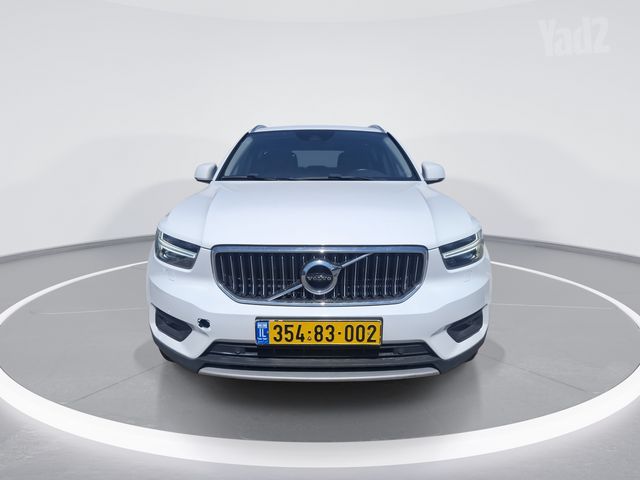 מודעת רכב וולוו XC40 1
