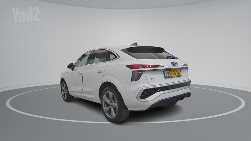 אאודי Q3