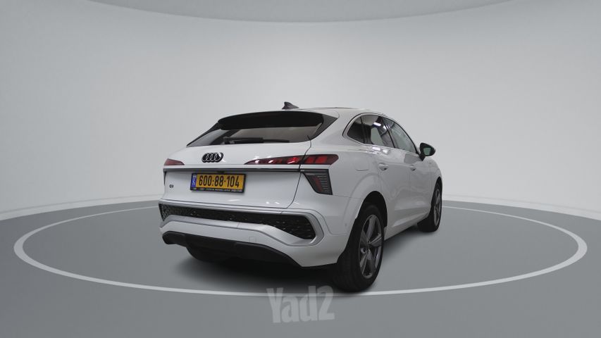 אאודי Q3