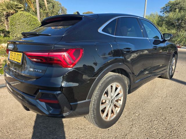 אאודי Q3