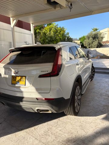 קאדילק XT4