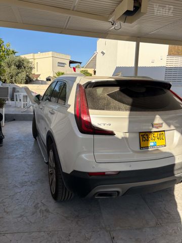 קאדילק XT4