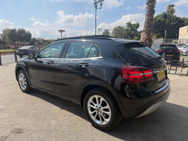 מרצדס-בנץ GLA