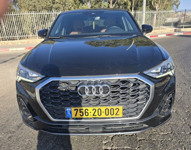 מודעת רכב אאודי Q3 1