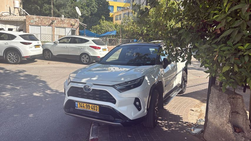 מודעת רכב טויוטה RAV4