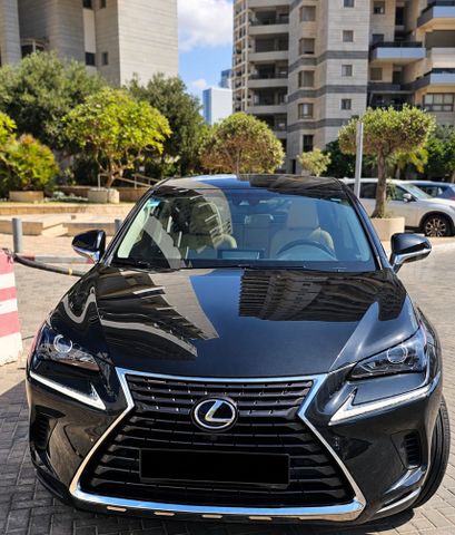 לקסוס NX