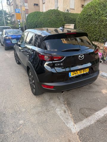 מודעת רכב מאזדה CX-3